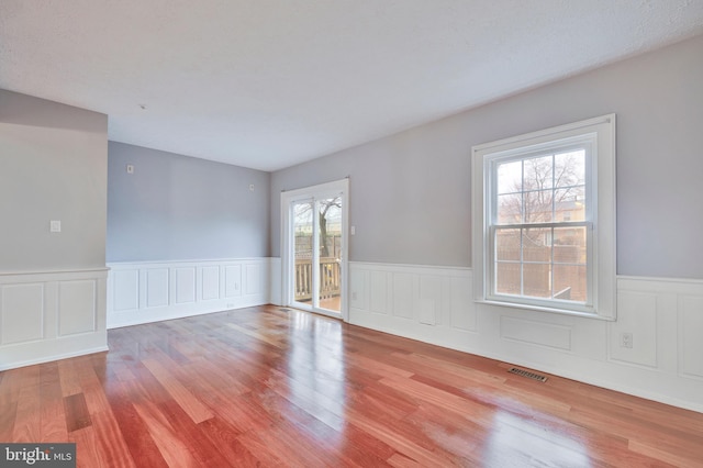 empty room featuring light hardwood / wood-style floors