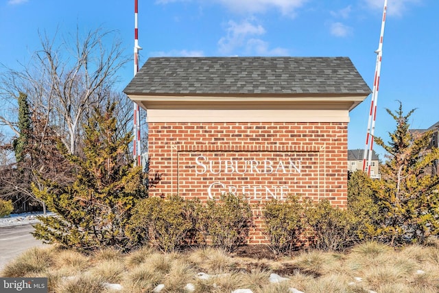 view of community / neighborhood sign