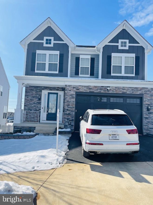 view of front of house featuring a garage