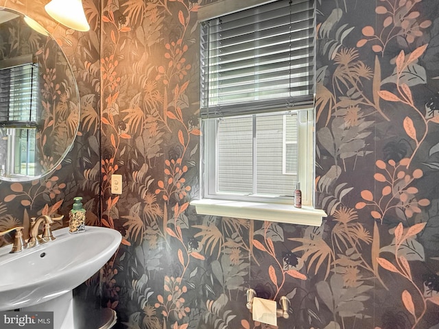 932 Still Pond Dr, Glen Burnie, MD 21060 - bathroom featuring wallpapered walls and a sink