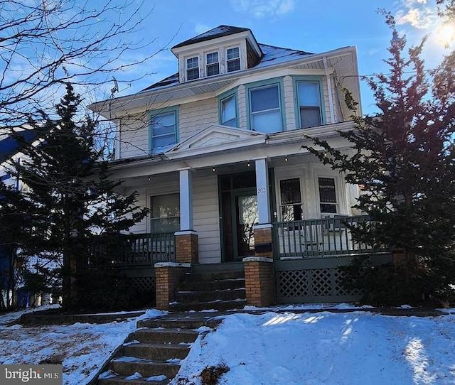 view of front of property with a porch