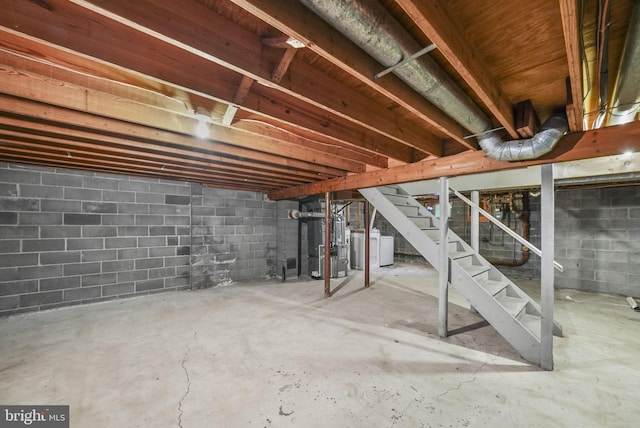 basement featuring washer / dryer