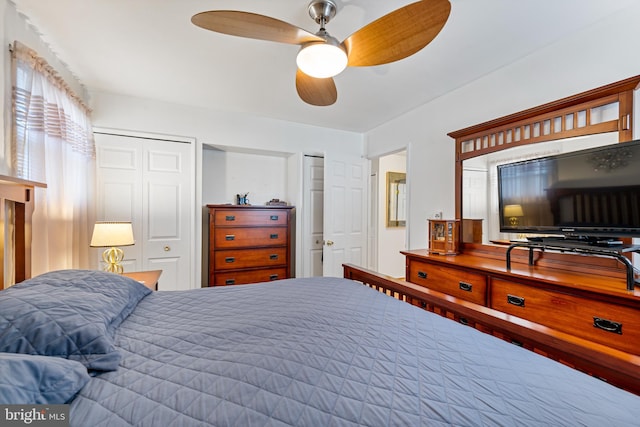 bedroom with ceiling fan