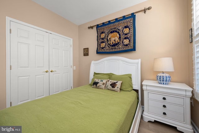 bedroom featuring a closet