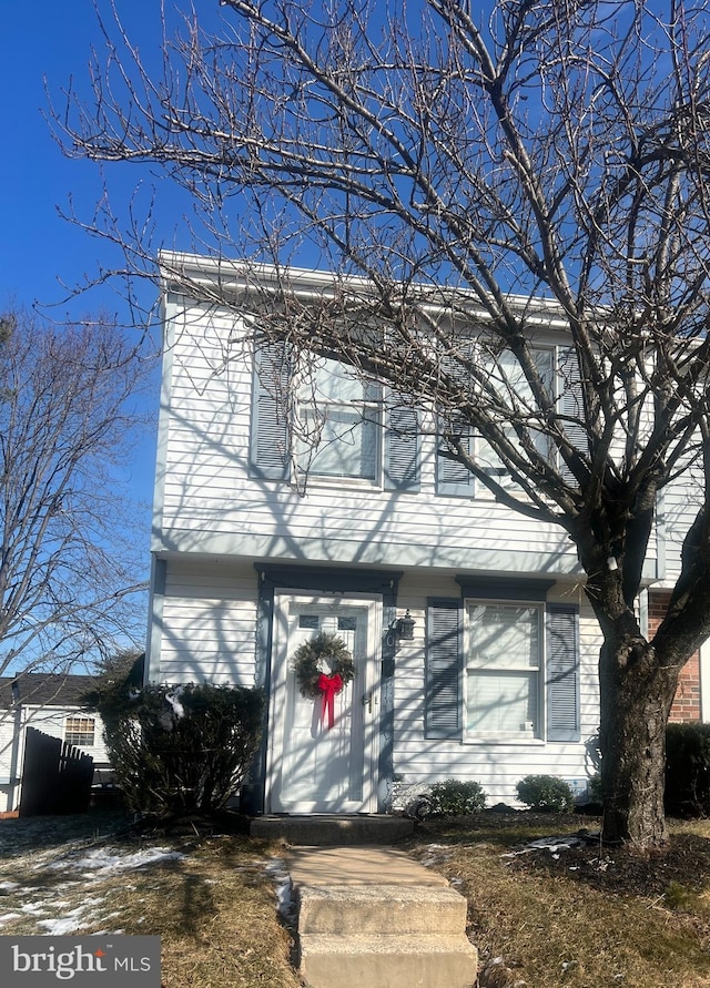 view of front facade