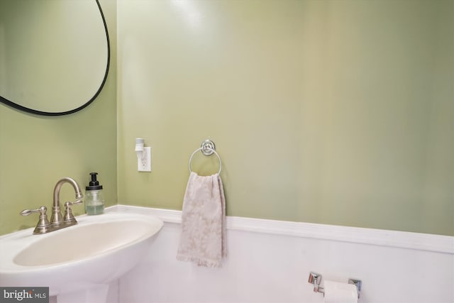 bathroom with sink