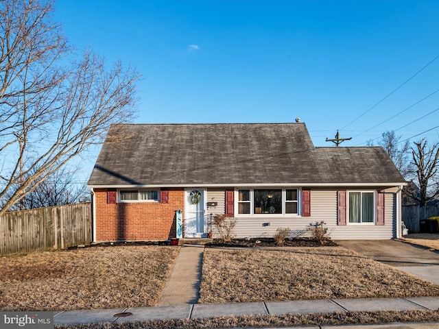 view of front of property