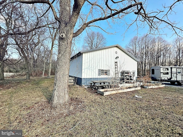 view of outdoor structure