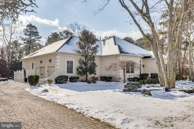 view of front facade with a garage