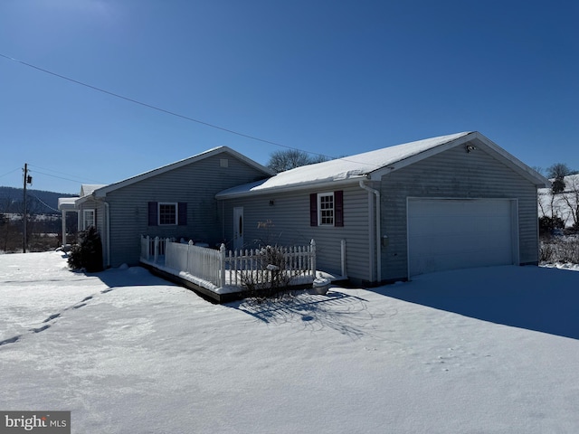 view of front facade with a garage