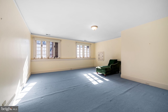 unfurnished room with carpet