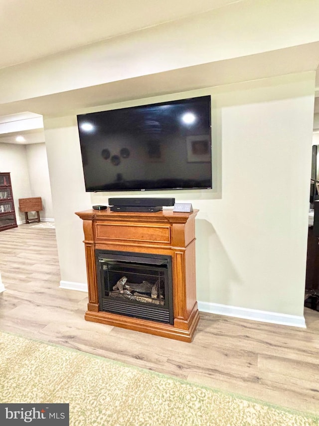 room details featuring hardwood / wood-style floors