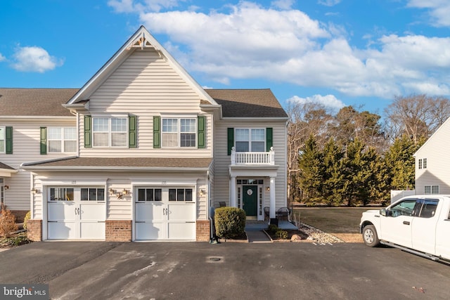 view of front facade with a garage