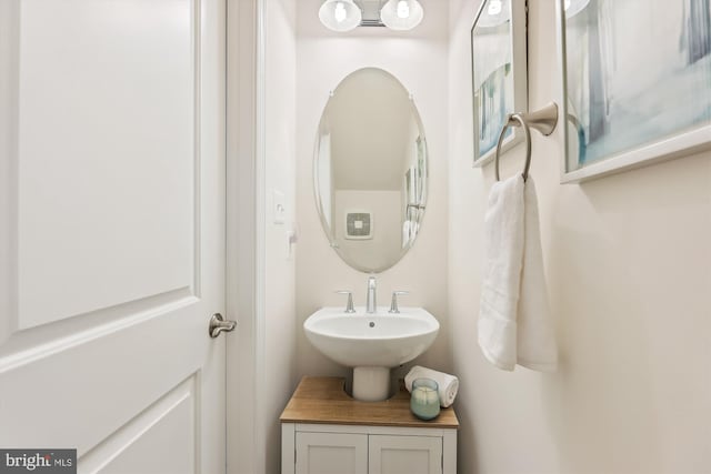 bathroom with sink