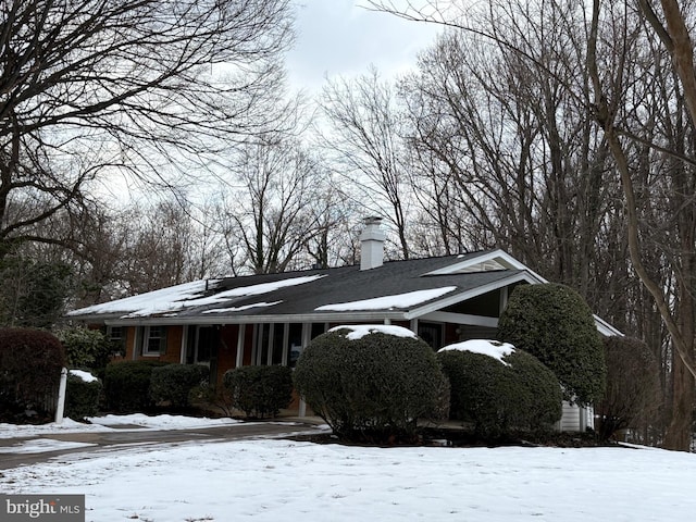 view of front of property