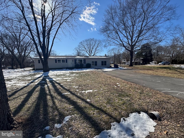 view of front of property