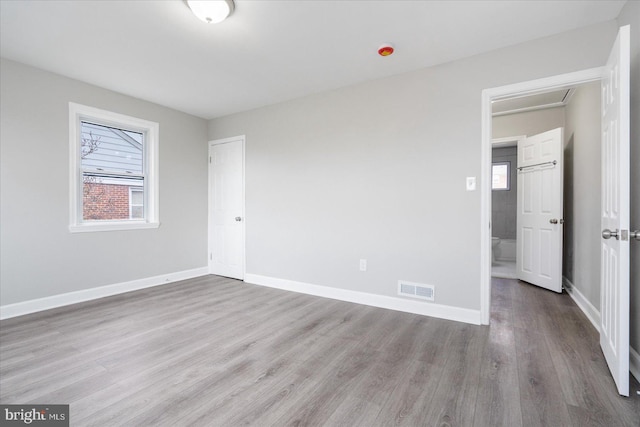 empty room featuring light hardwood / wood-style floors