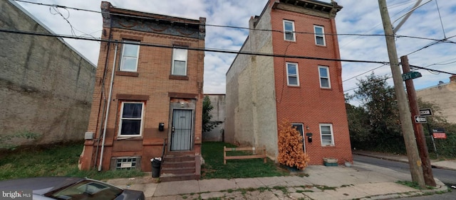 Listing photo 2 for 2624 N 28th St, Philadelphia PA 19132