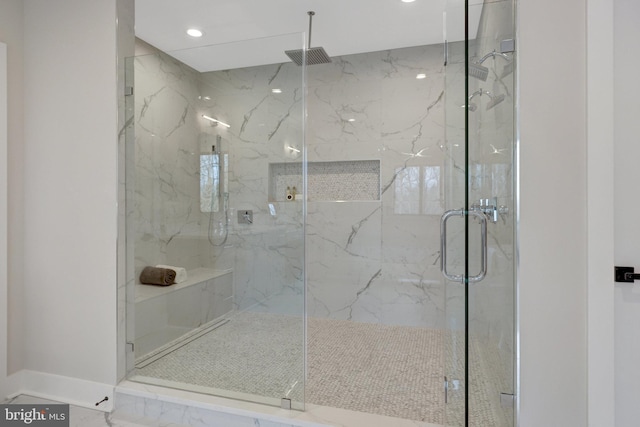 full bath with baseboards, marble finish floor, a marble finish shower, and recessed lighting