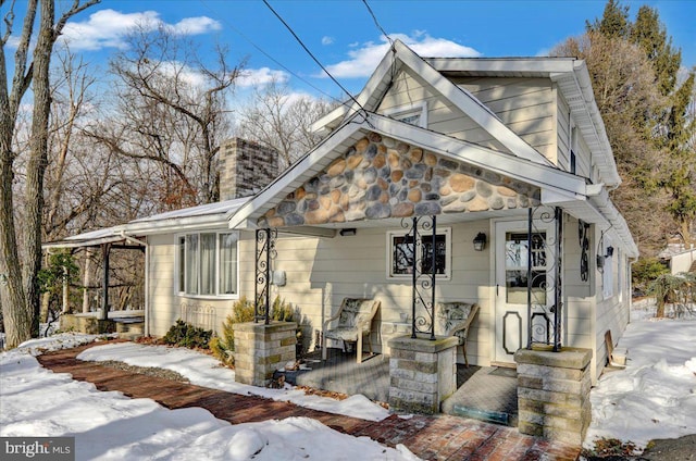 view of front of house featuring a porch