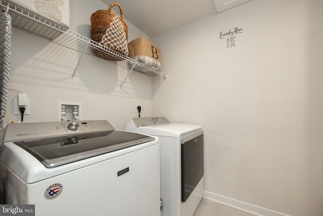 108 Zachary Way, Pottstown, PA 19464 - laundry area featuring washing machine and dryer and baseboards