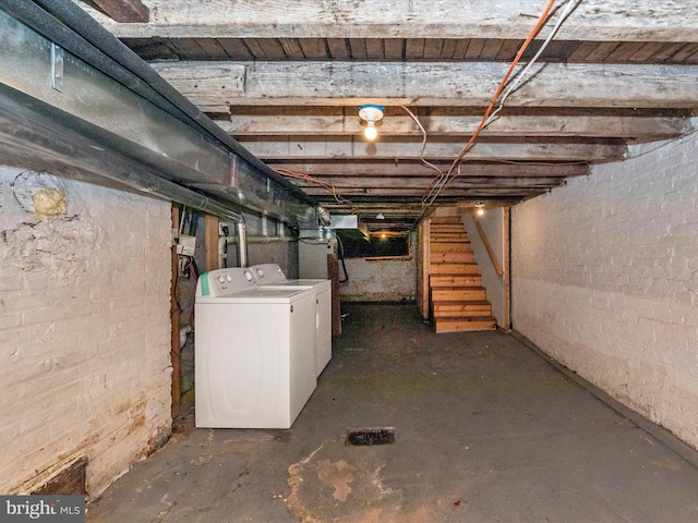 basement with washer / dryer