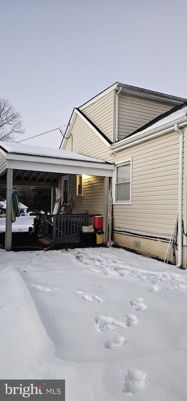 exterior space with a porch