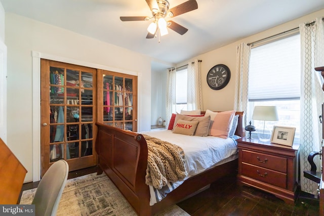 bedroom featuring ceiling fan