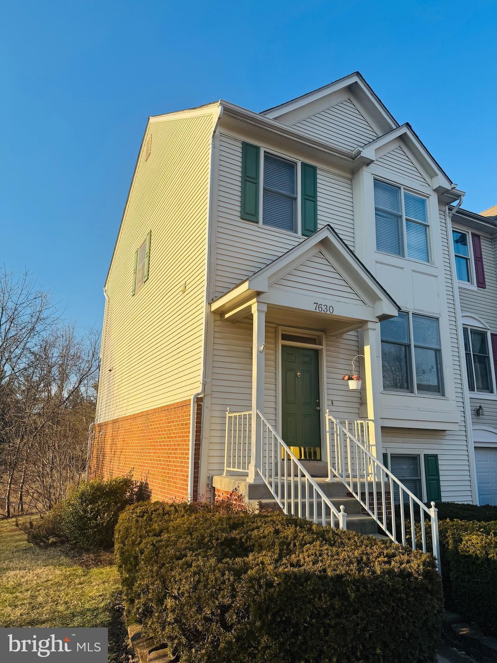 view of front of house