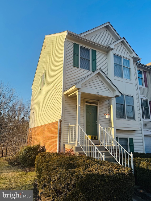 view of front of house