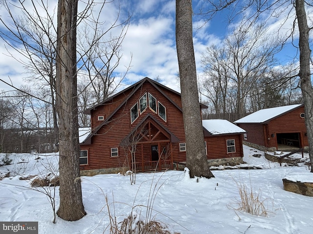 view of front of property