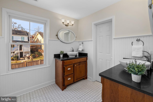 bathroom with vanity