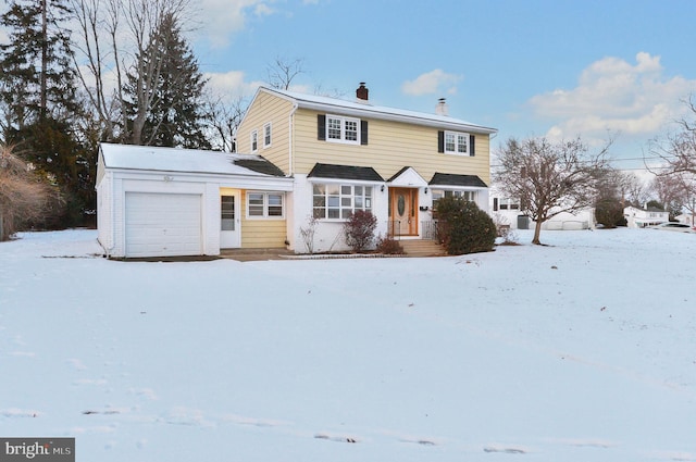 view of front property featuring a garage