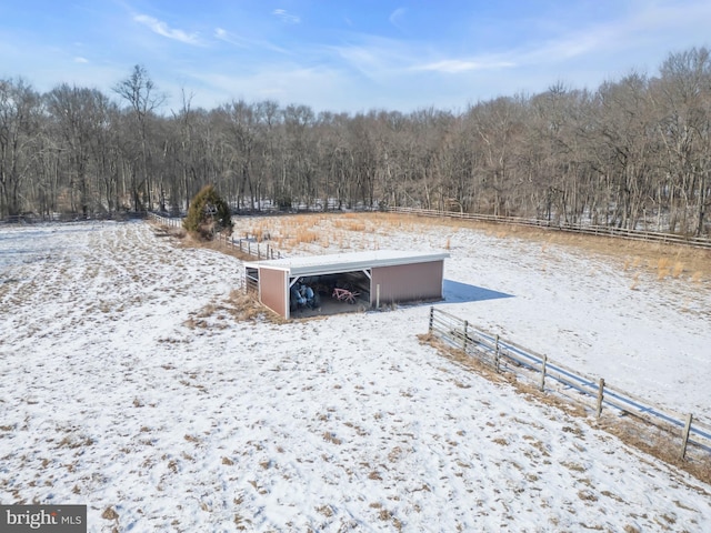 exterior space featuring an outbuilding