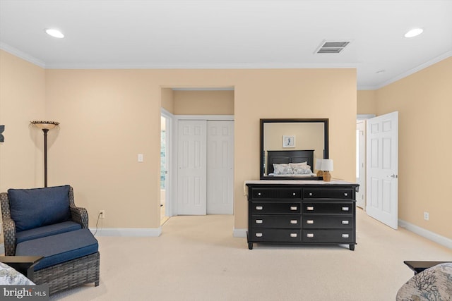 living area featuring crown molding and light carpet