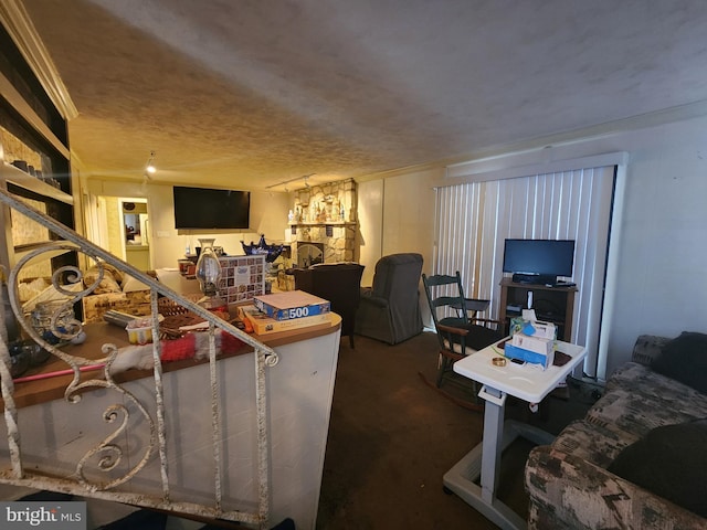 980 Creek Rd, Downingtown, PA 19335 - view of carpeted living area