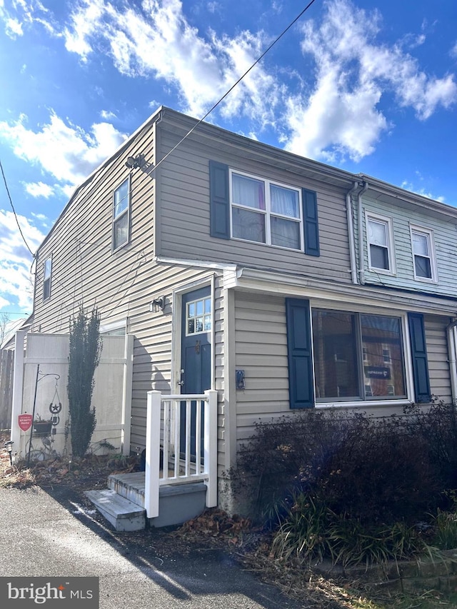 view of front of home