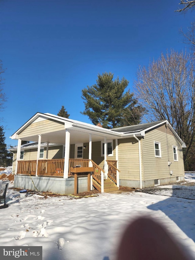 view of front of home with covered porch