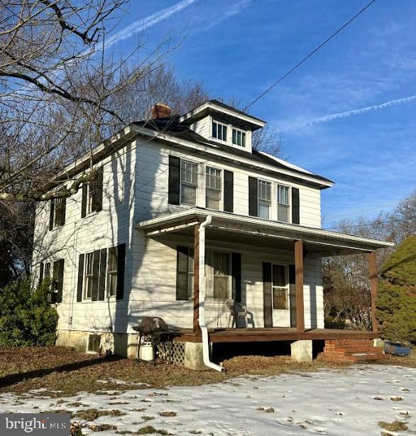 view of front of house with a porch