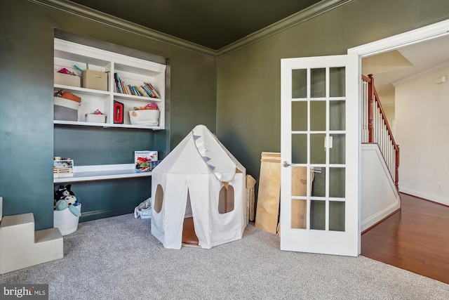 playroom with crown molding