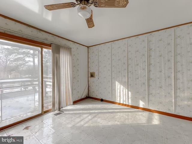 empty room with ceiling fan