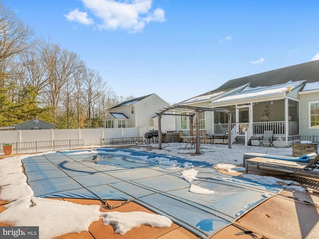 view of swimming pool with a pergola