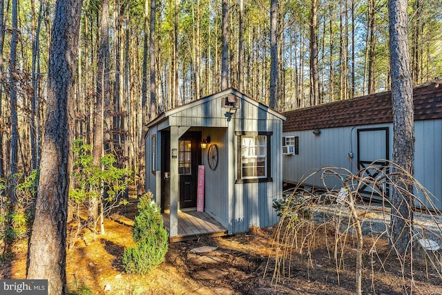 view of outbuilding