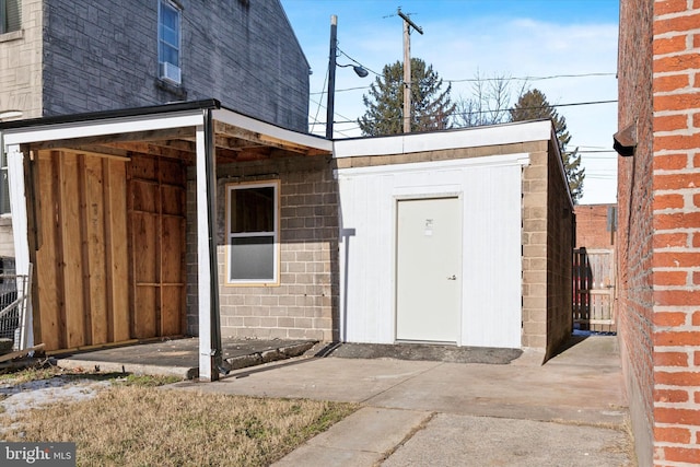 view of outbuilding