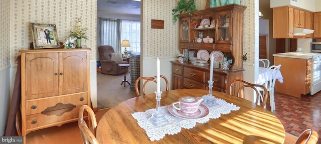 dining room with carpet flooring