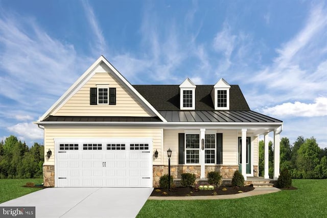 view of front of property featuring a porch and a front yard