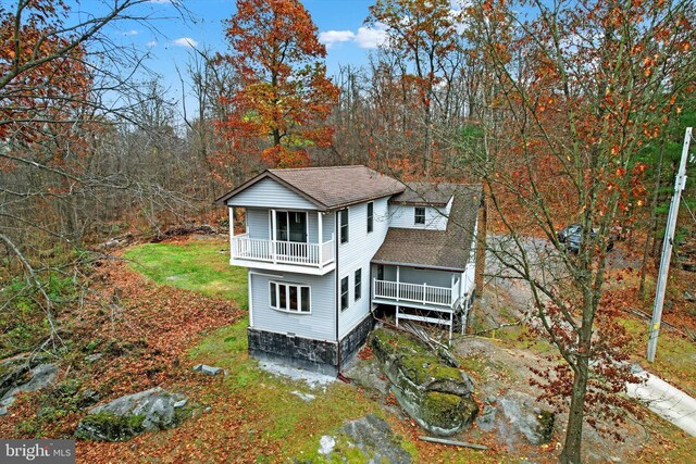 480 Natural Dam Rd, Gettysburg, PA 17325 - view of front of home with roof with shingles and a balcony