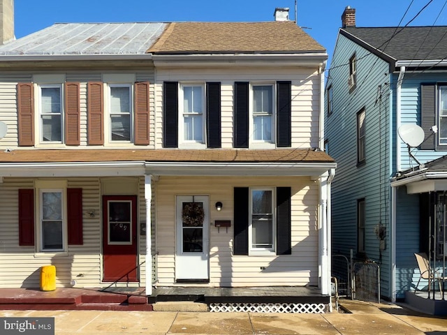 view of front of house with covered porch