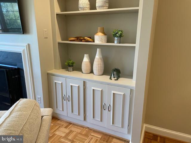 room details featuring parquet floors