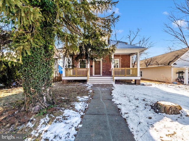 view of front of property with a porch